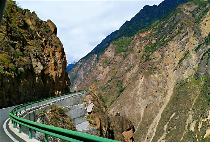 青島會(huì)議商務(wù)車接送—青島會(huì)議旅游
